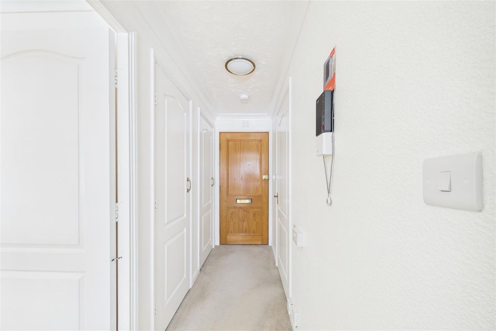 Property photo 3 of 17 Cam01894G0-Pr0289-Still005.Jpg