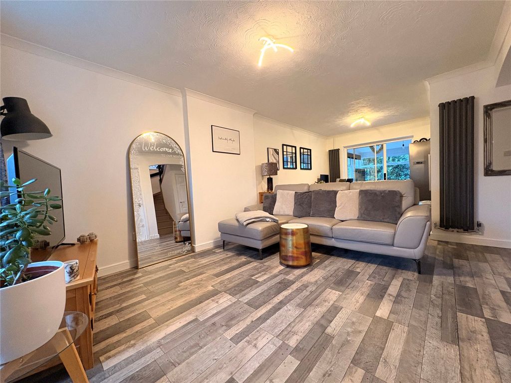 Property photo 2 of 28 Picture No. 07