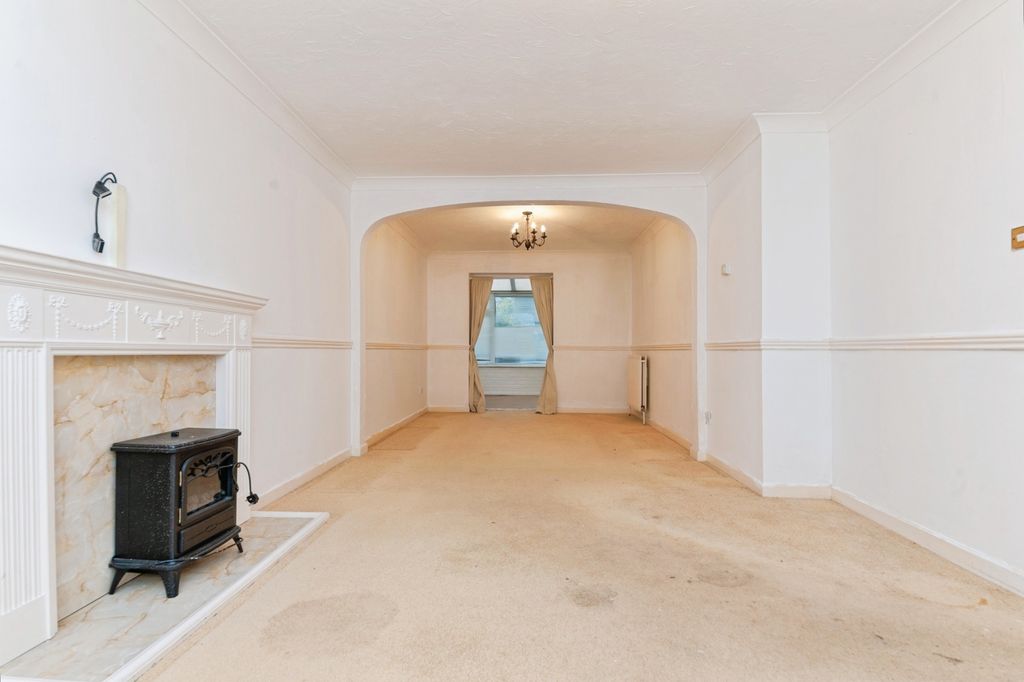 Property photo 3 of 16 Living Room