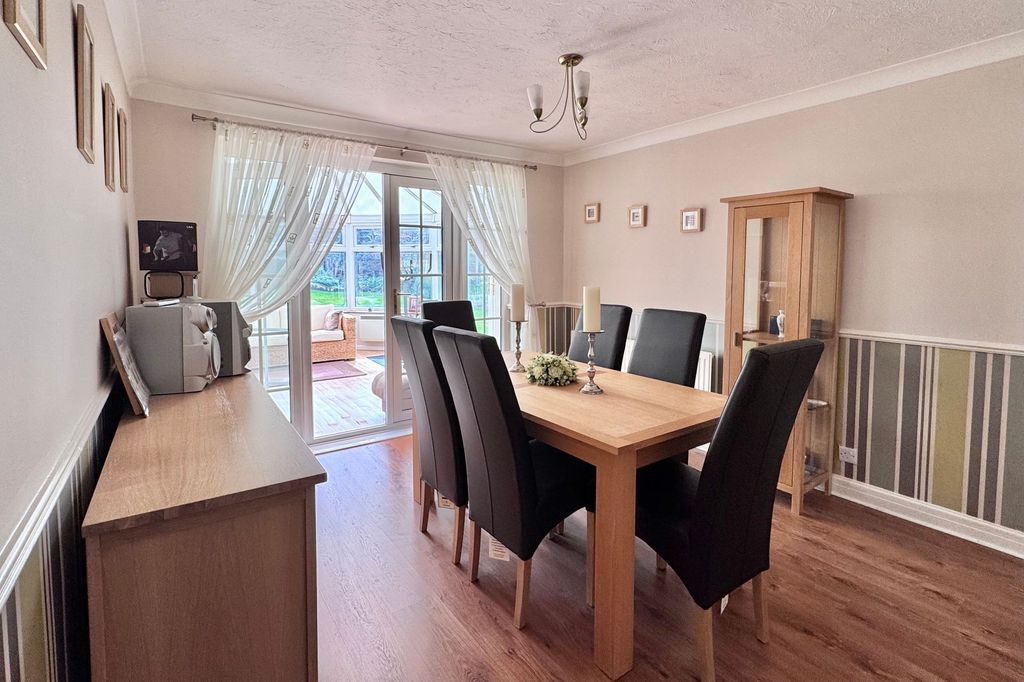 Additional image 14 of 4 bed detached house for saleHathersage Drive, Glossop SK13