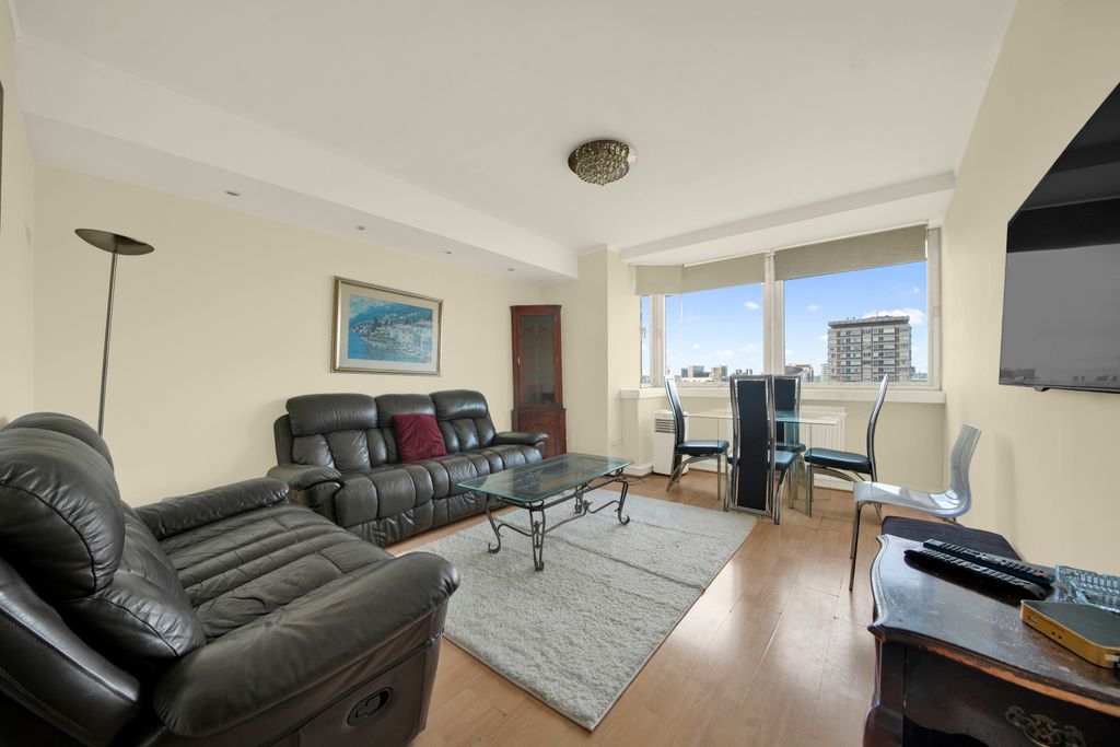 Property photo 2 of 10 Picture No. 07