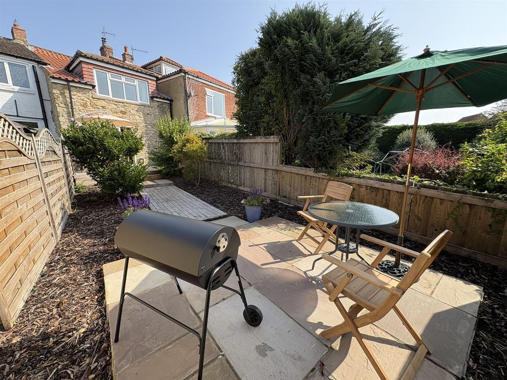 Property photo 1 of 24 Externally
