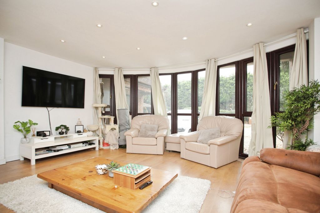 Property photo 3 of 20 Photo #3