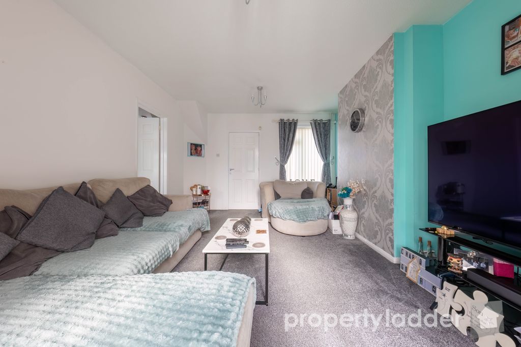 Property photo 2 of 16 Pl-4