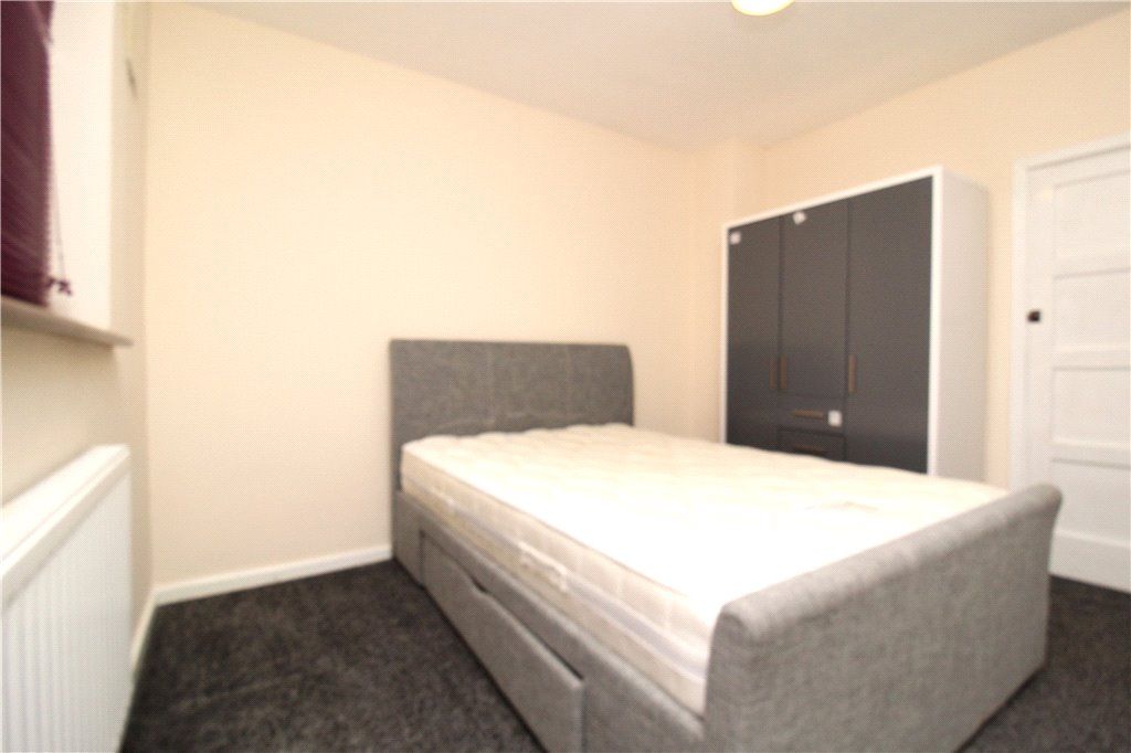 Property photo 2 of 9 Bedroom