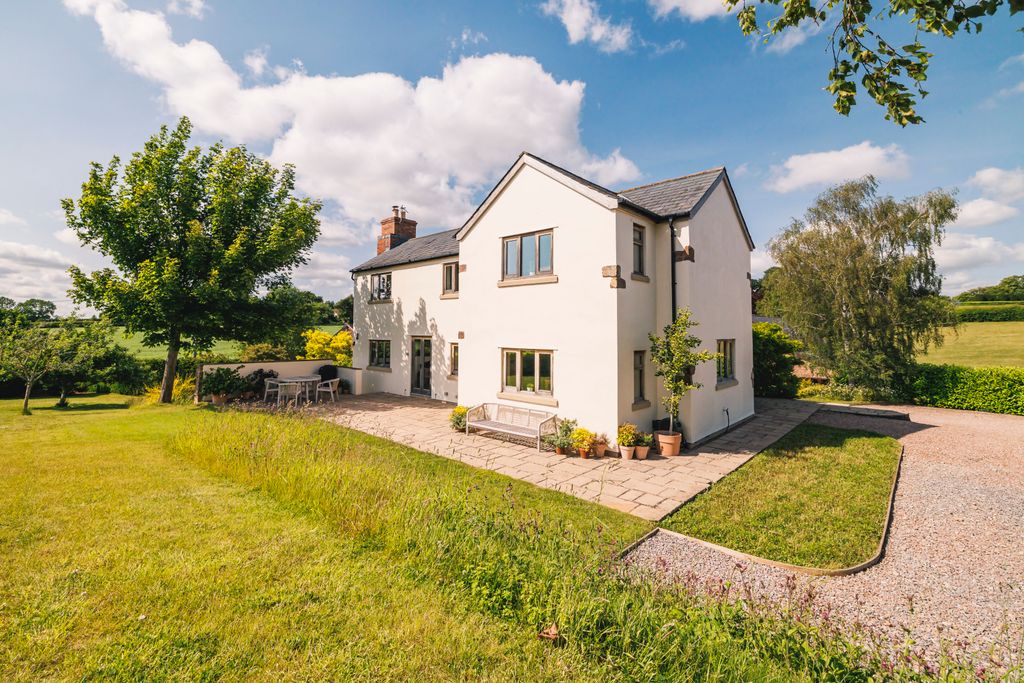 Property photo 1 of 29 Picture No. 74