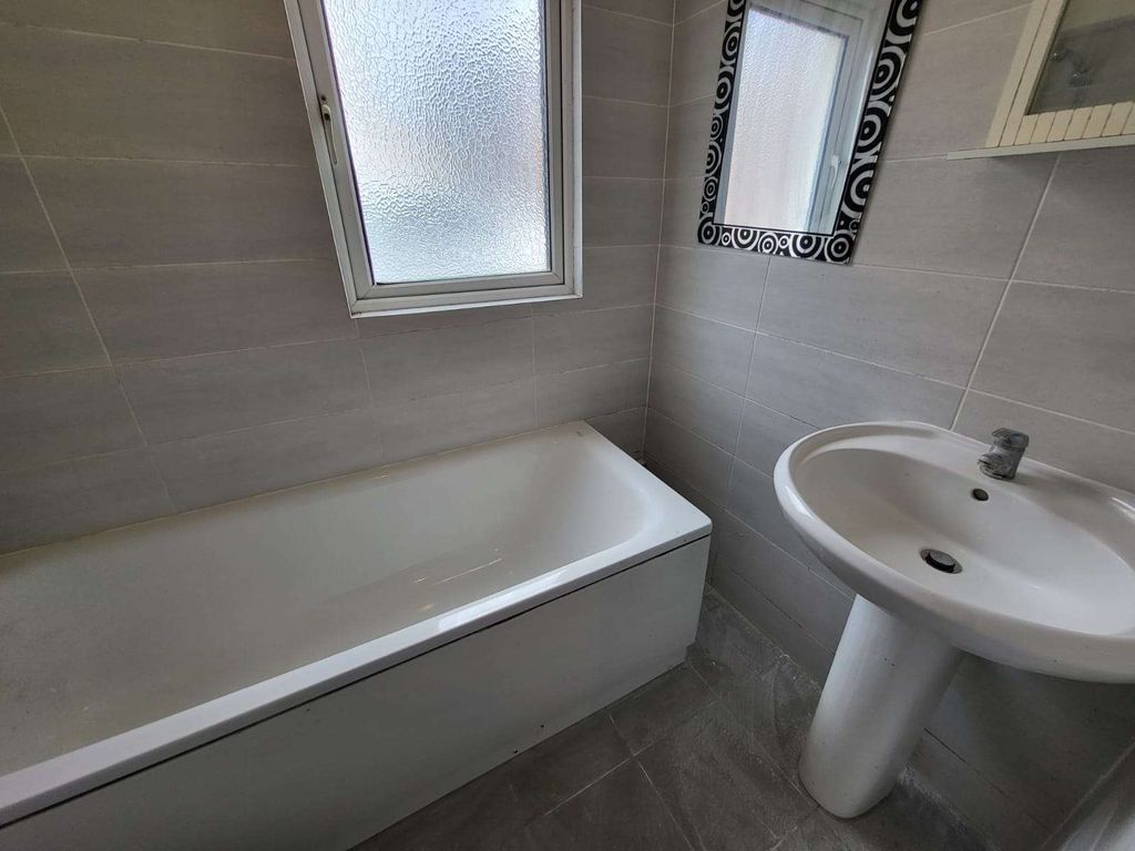 Property photo 3 of 18 Gallery
