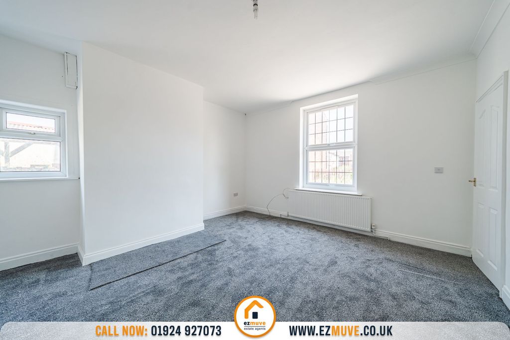 Property photo 2 of 25