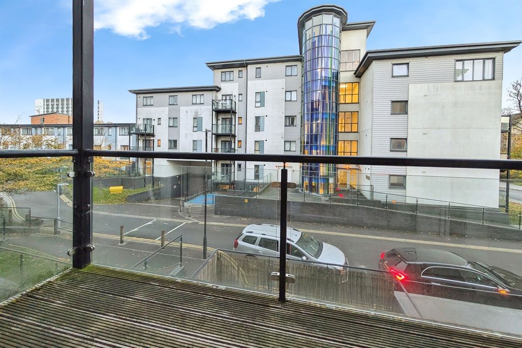 Property photo 2 of 10 (Email)