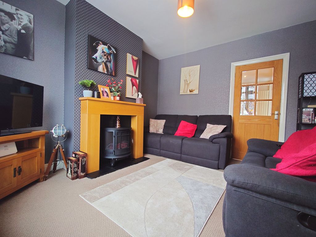 Property photo 3 of 25