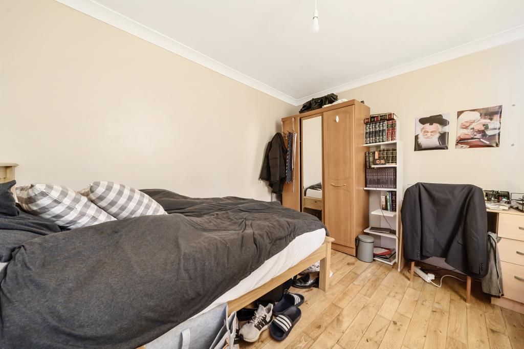 Property photo 3 of 9 Bedroom