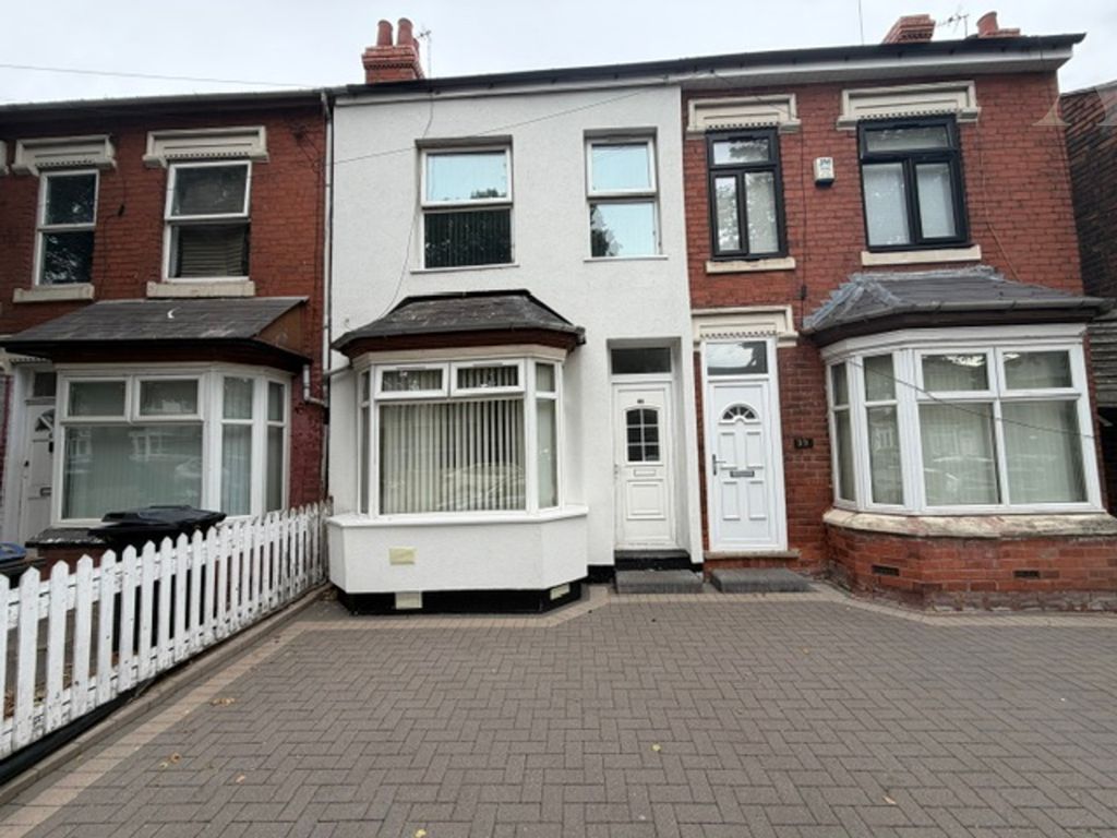 Property photo 1 of 11 41 Sandbourne Ave Frontage.Jpeg