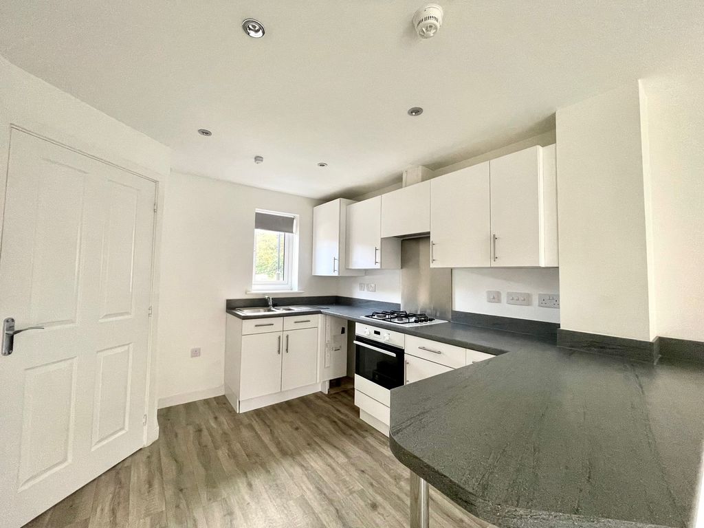 Property photo 3 of 13 Image