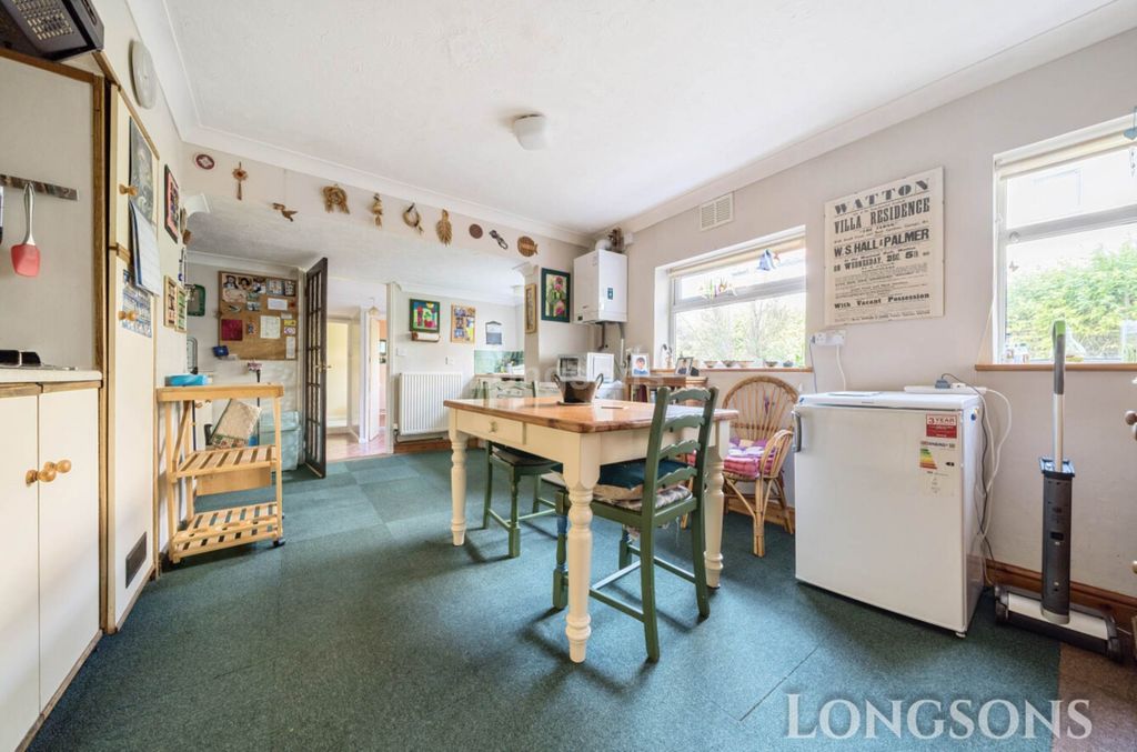 Property photo 3 of 19