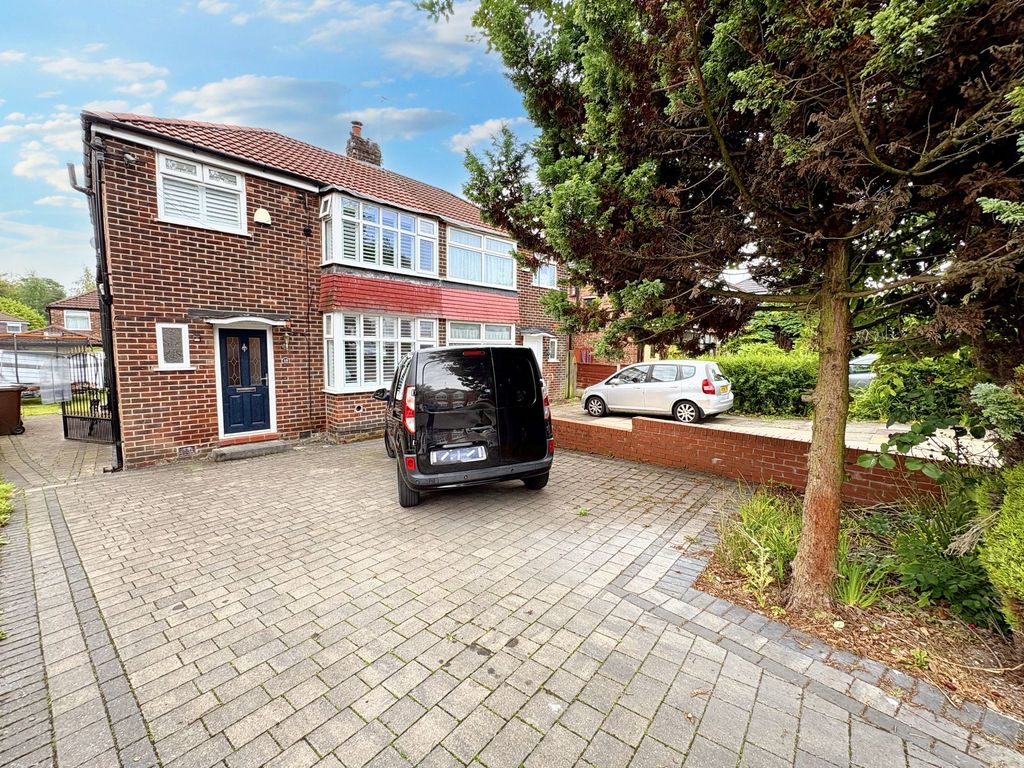Property photo 1 of 22