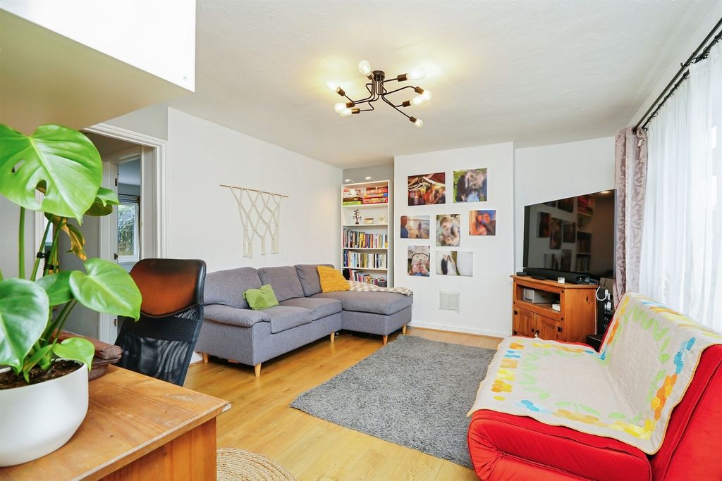 Additional image 5 of 2 bed maisonette for saleMerritt Road, Didcot OX11