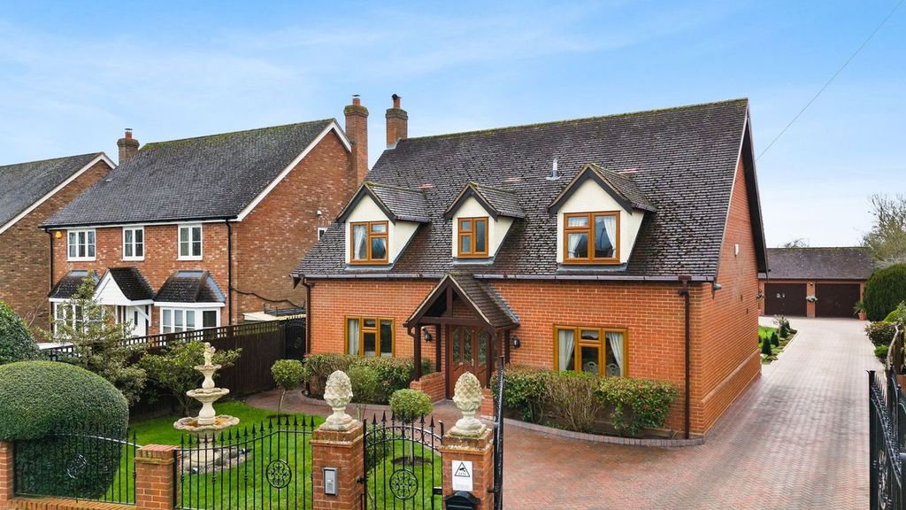 Property photo 1 of 27