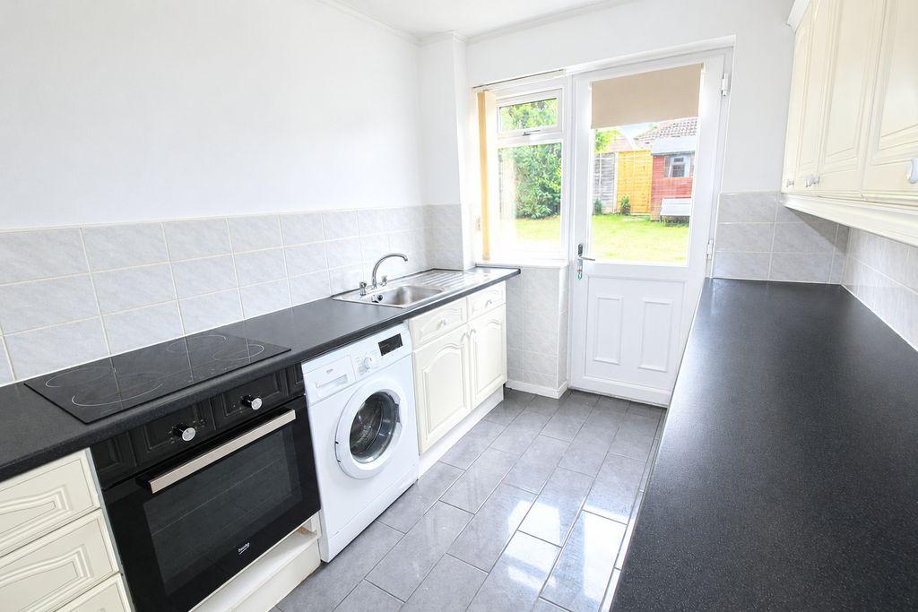 Property photo 2 of 11 Picture No. 14