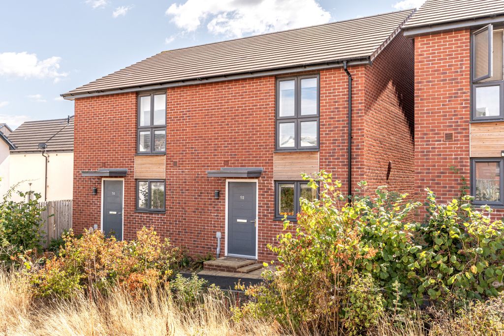 Property photo 2 of 17 A7401239-22