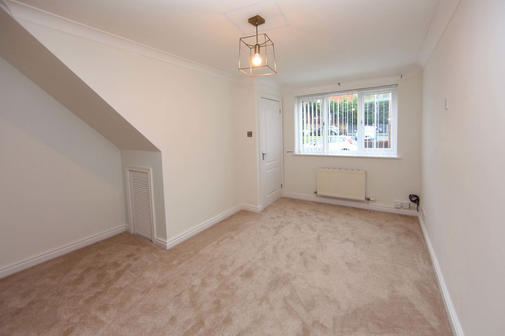 Property photo 3 of 17 Photo 3