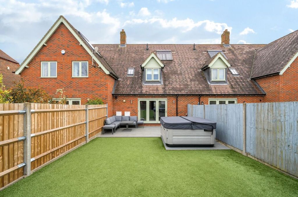 Property photo 3 of 23