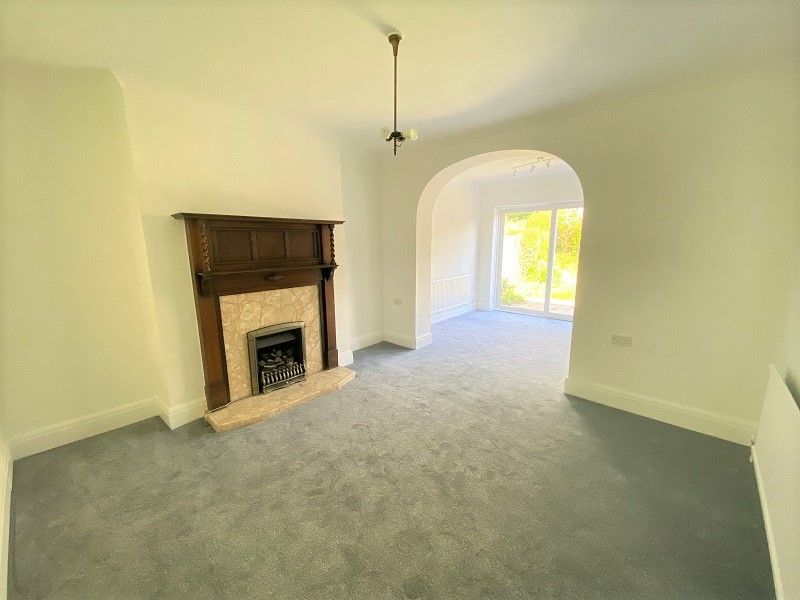 Property photo 3 of 8 Dining Room