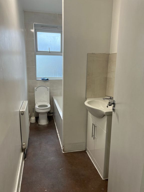 Property photo 2 of 3