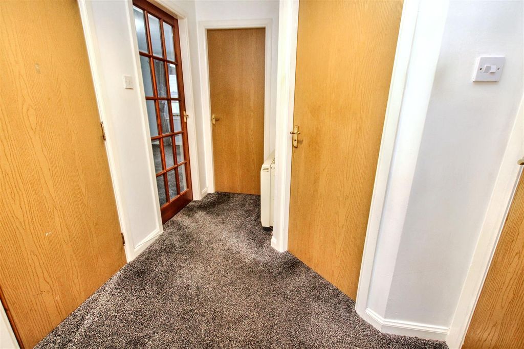 Property photo 3 of 11 3