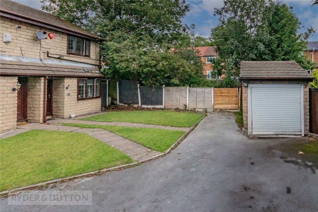 Property photo 2 of 20 External