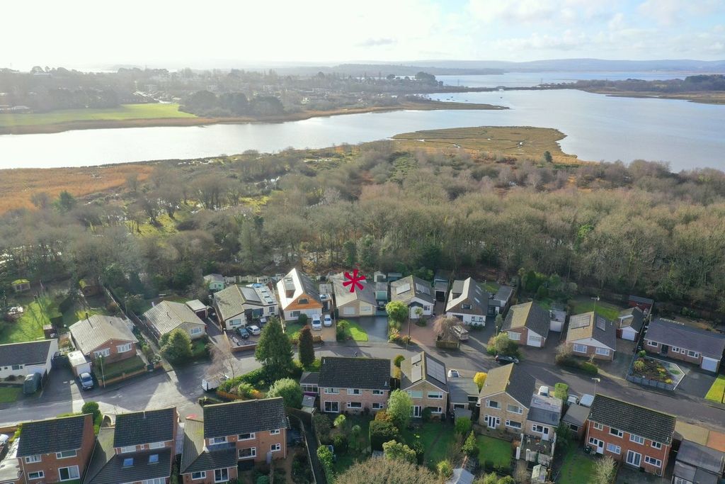 Property photo 2 of 29