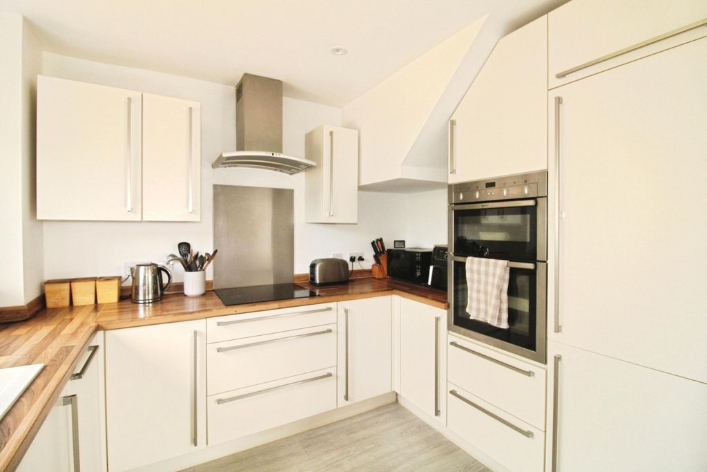 Property photo 2 of 34 Pbox-Img.Jpg