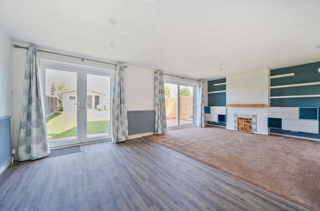 Property photo 3 of 20