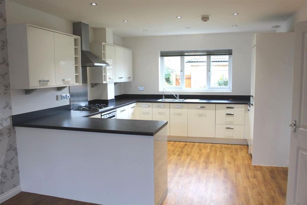 Property photo 2 of 13 Kitchen