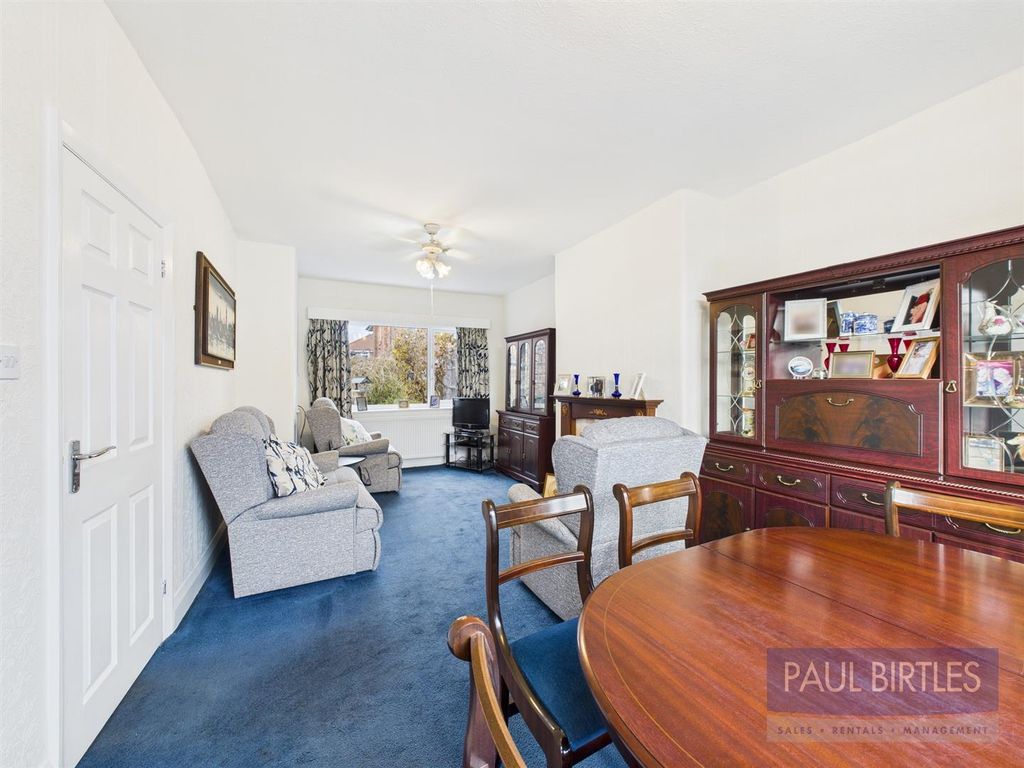 Property photo 2 of 19 Cam04378G0-Pr0273-Still021.Jpg