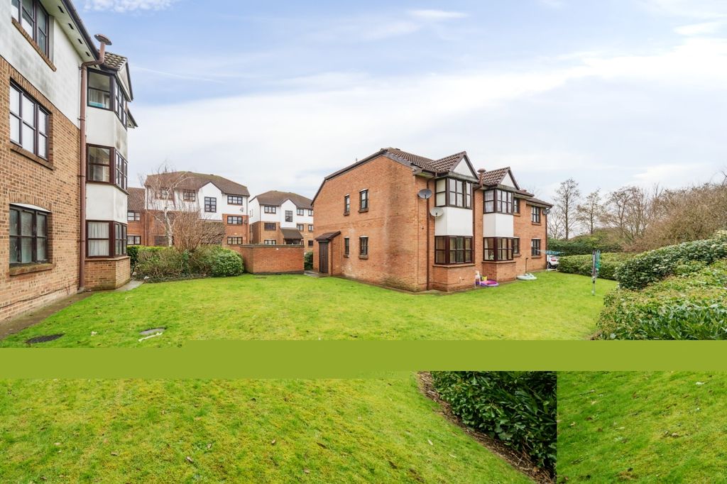 Property photo 2 of 2 Communal