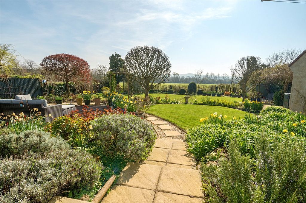 Property photo 2 of 15 Picture No. 38