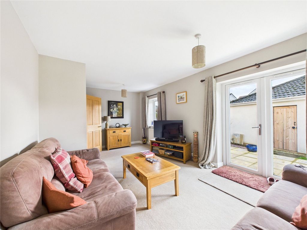 Property photo 3 of 17 Picture No. 10