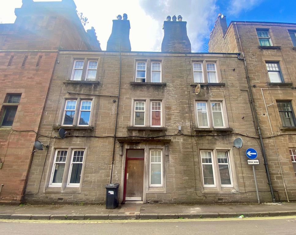 Property photo 2 of 11