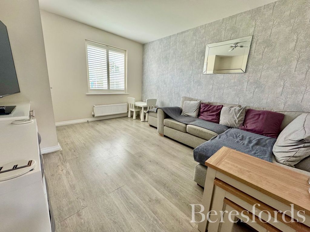 Property photo 3 of 21 Picture 3