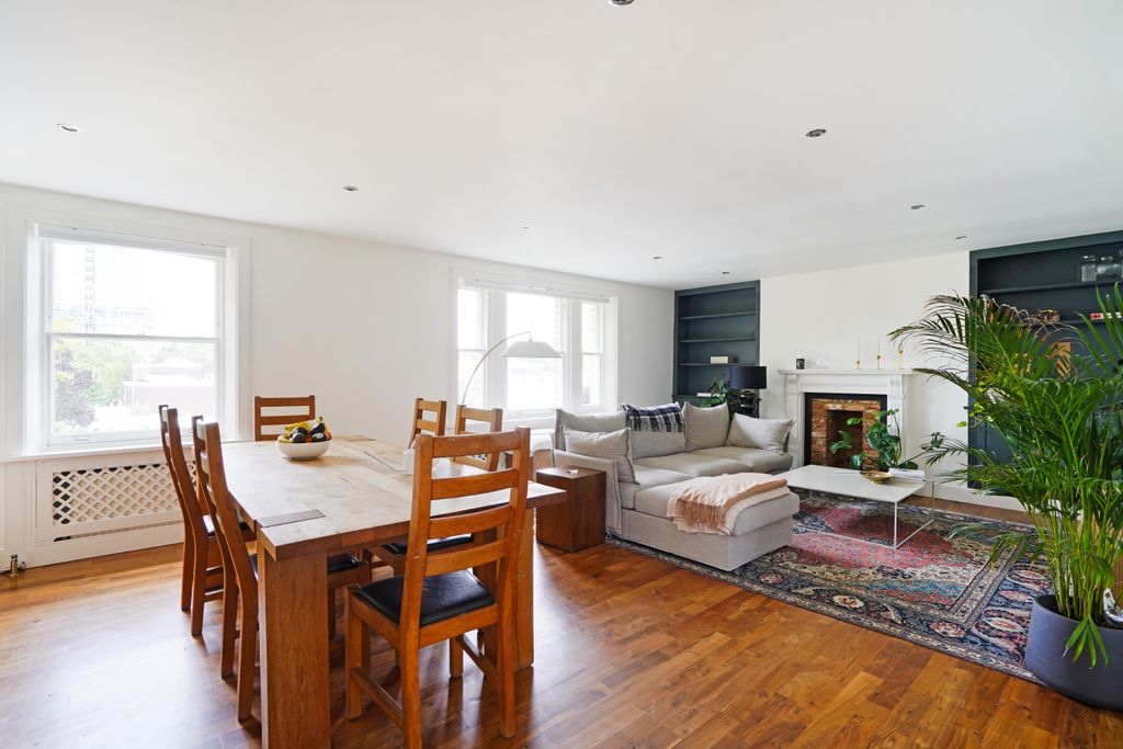 Property photo 2 of 16 1