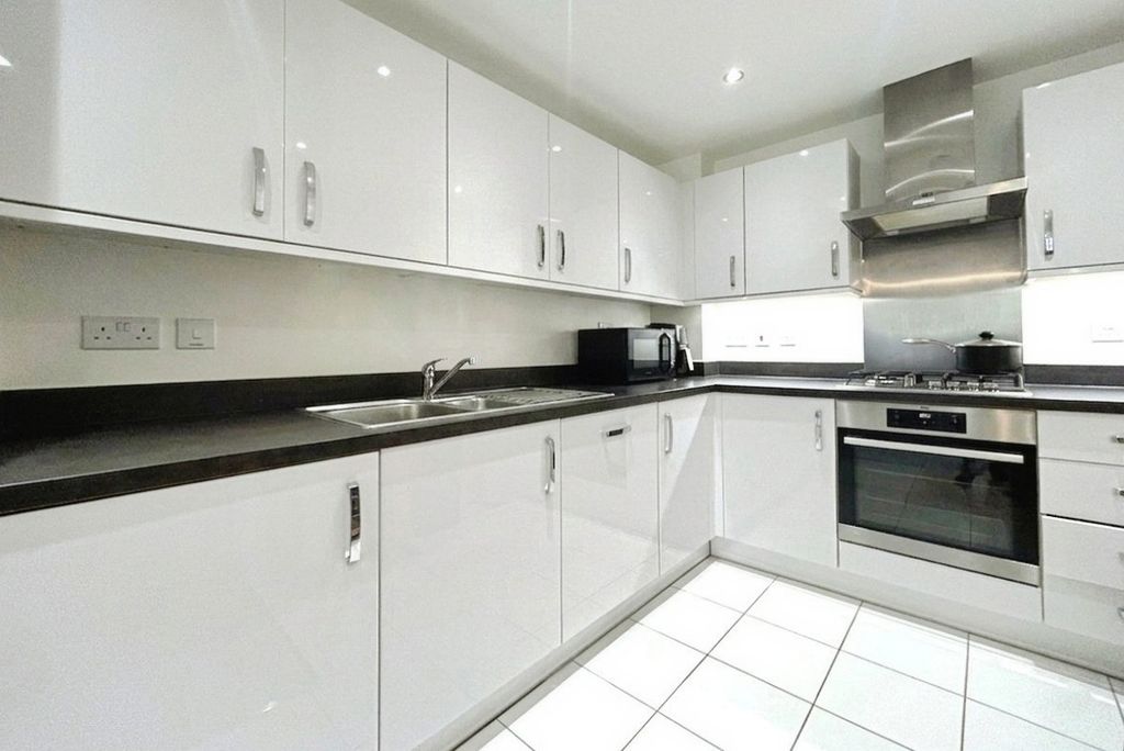 Property photo 2 of 10 Pbox-Img.Jpg