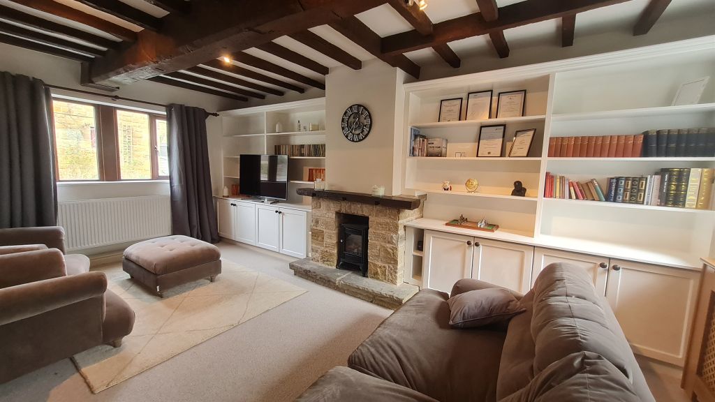 Property photo 2 of 12