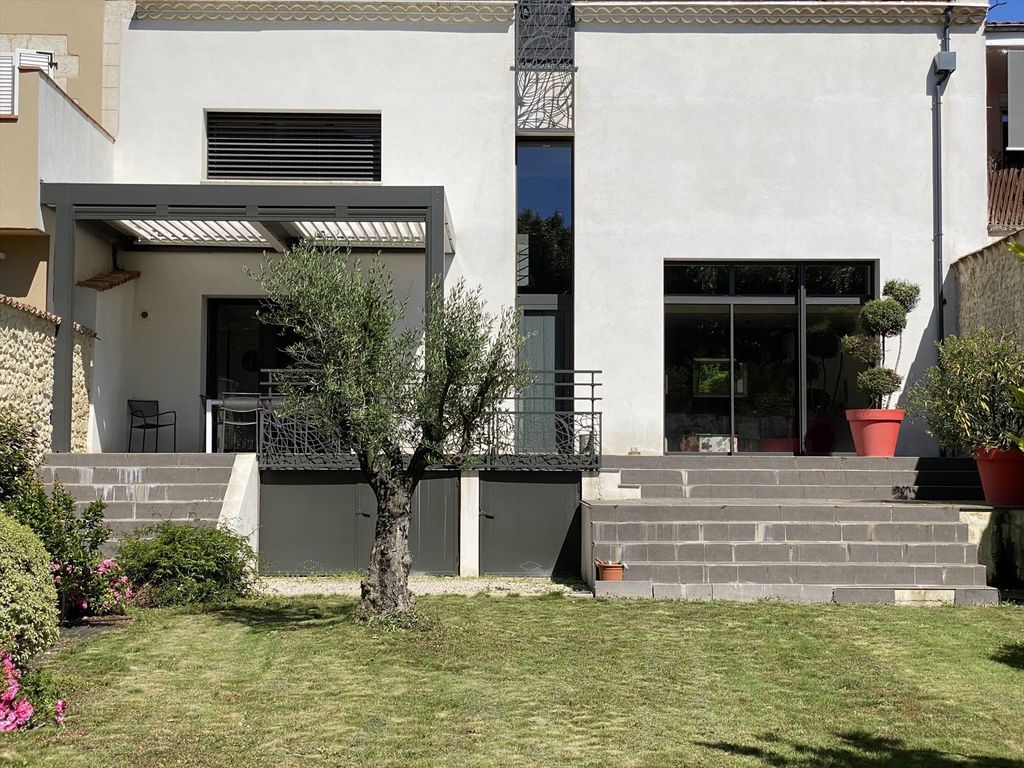 Property photo 2 of 30