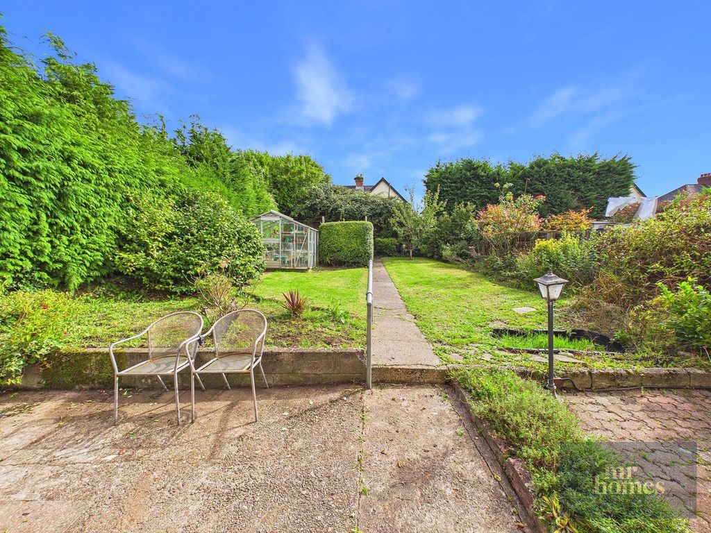 Property photo 2 of 27