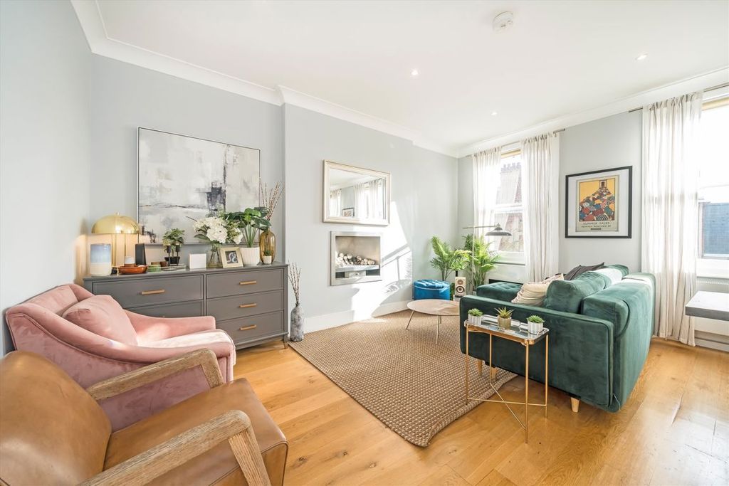 Property photo 2 of 6