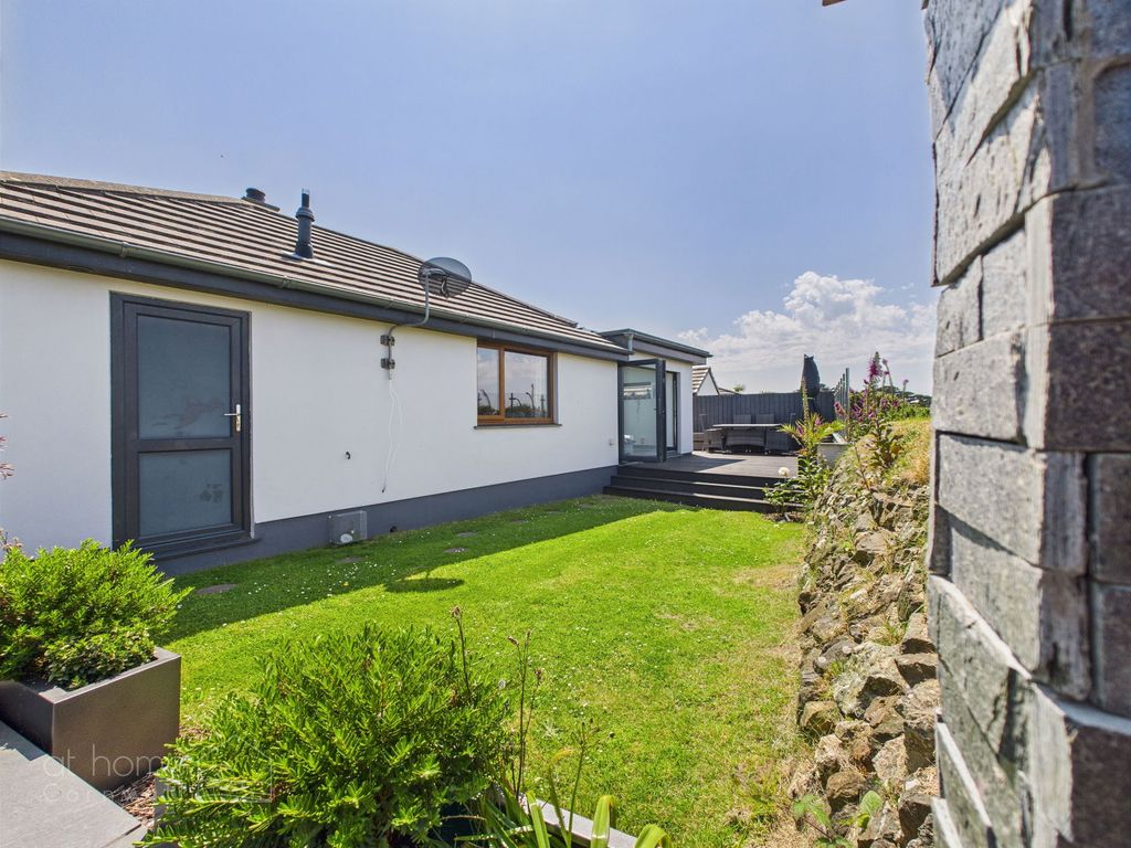 Property photo 3 of 49