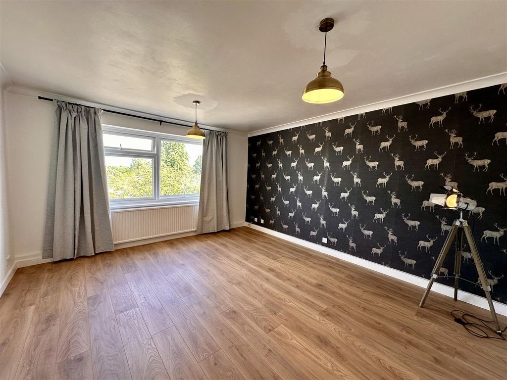 Property photo 3 of 11 Tempimageyhegxo.Jpg