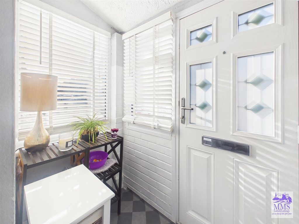 Property photo 2 of 30 Cam04098G0-Pr0166-Still008.Jpg