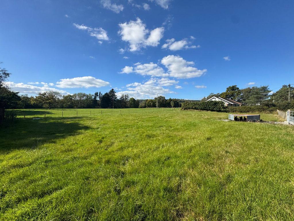 Property photo 2 of 12