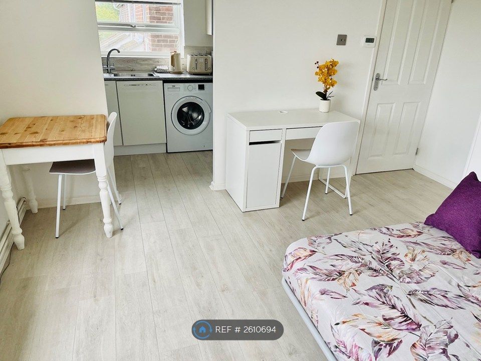 Property photo 3 of 11 Light Bright Living Room, With Dedicated Wfh Space